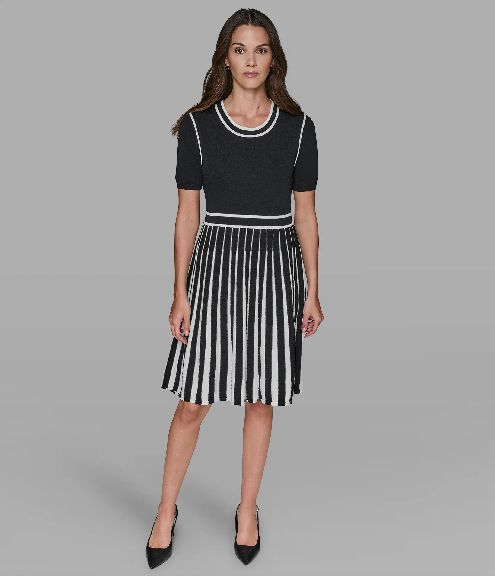 SHORT SLEEVE A-LINE SWEATER DRESS WITH CONTRAST TRIM