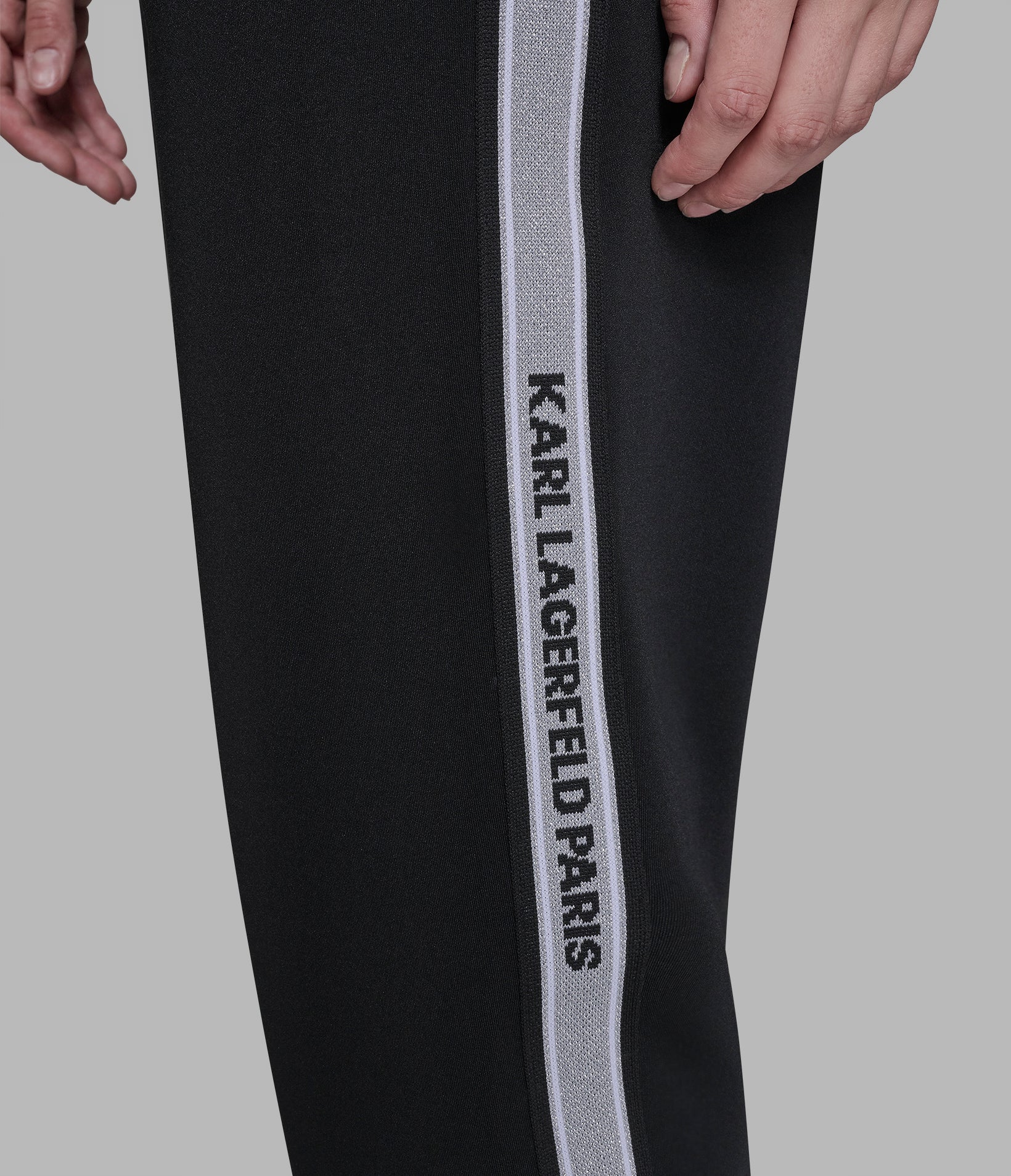 CO-ORD LOGO TAPE JOGGER - Image 4