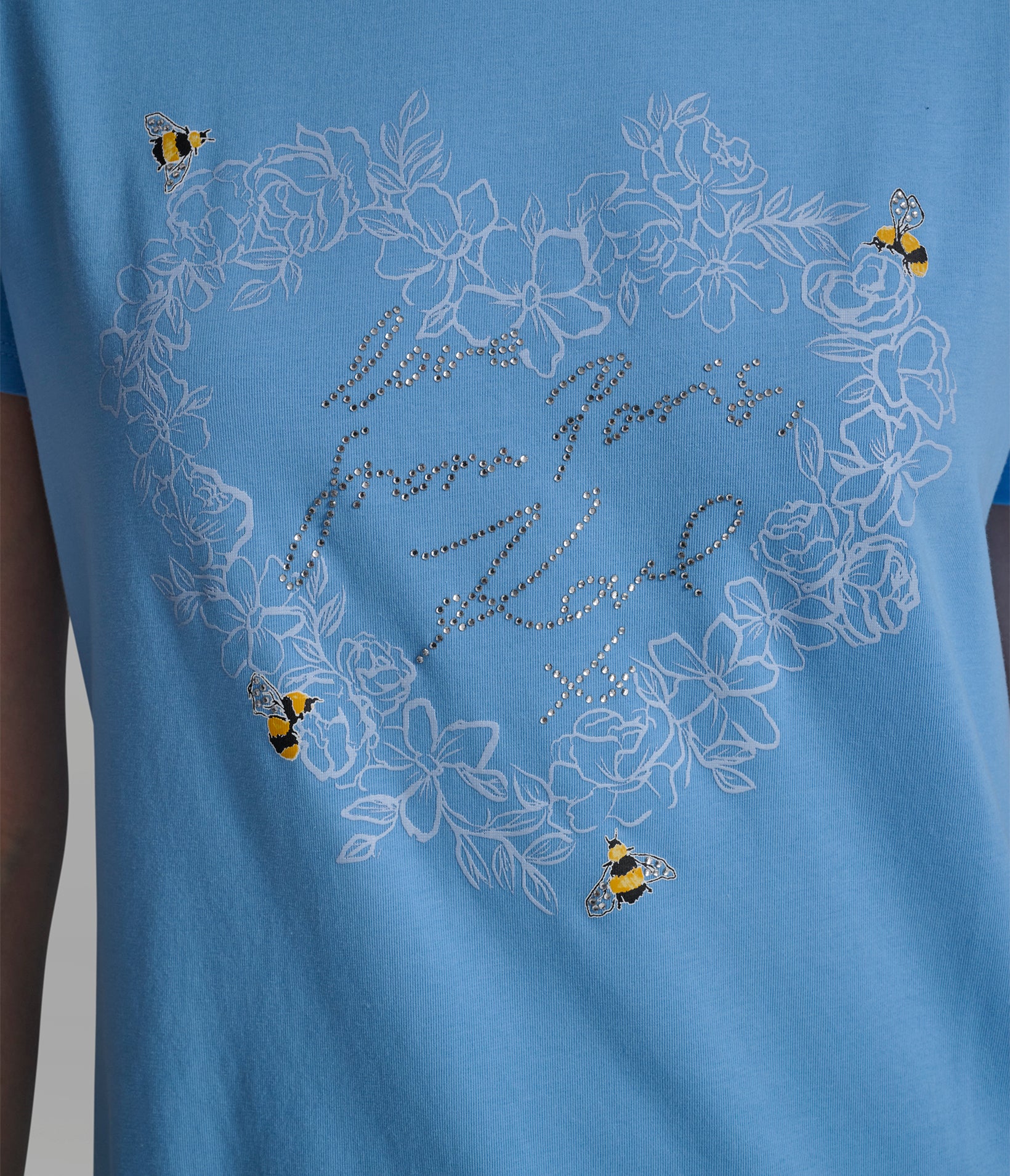 FLORAL HEART LOGO TEE - Image 6