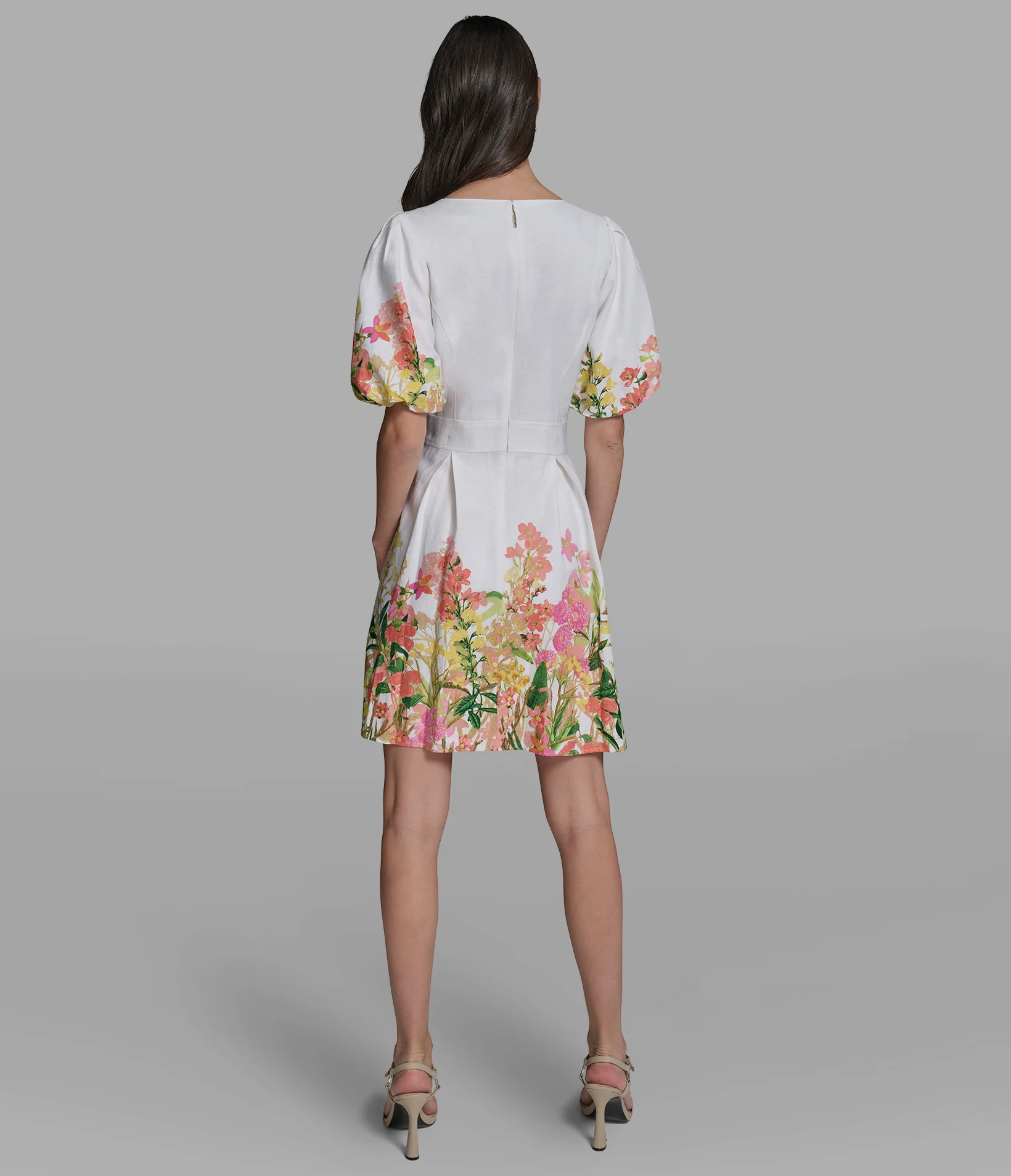 SHORT SLEEVE FLORAL FIT & FLARE DRESS - Image 2